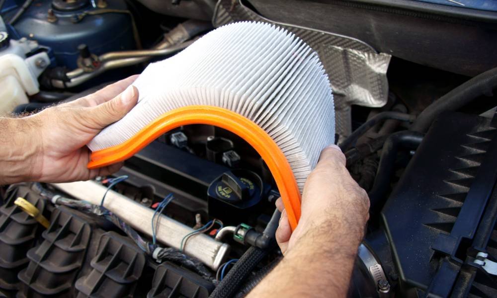 5 Red Flags That Your Car Needs a New Air Filter