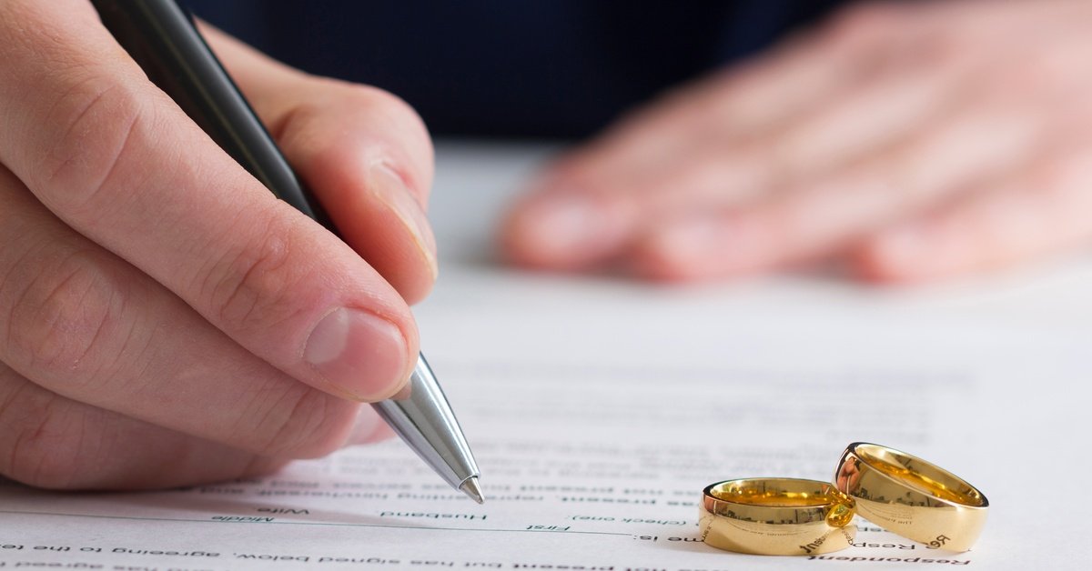 Should You File for a Fault-Based or No-Fault Divorce?